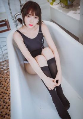 公交车上拨开少妇内裤进入_DVD完整版观看